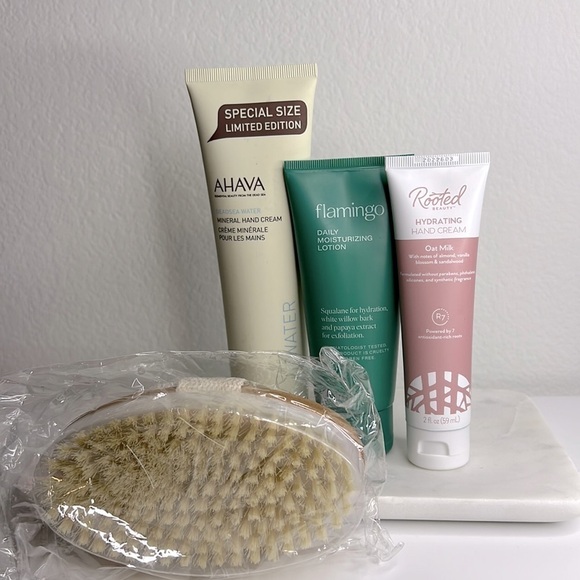 Skincare Bundle w/Dry Brush! - Picture 1 of 1